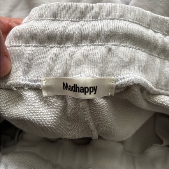 Madhappy peace sign sweat cotton stretchy comfort inseam 8 sweat shorts size xs - Picture 2 of 16